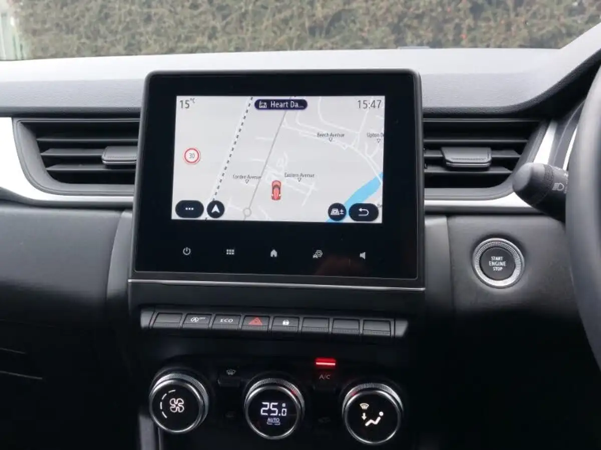 2022-renault-captur-13-tce-iconic-edition-edc-auto-big-9
