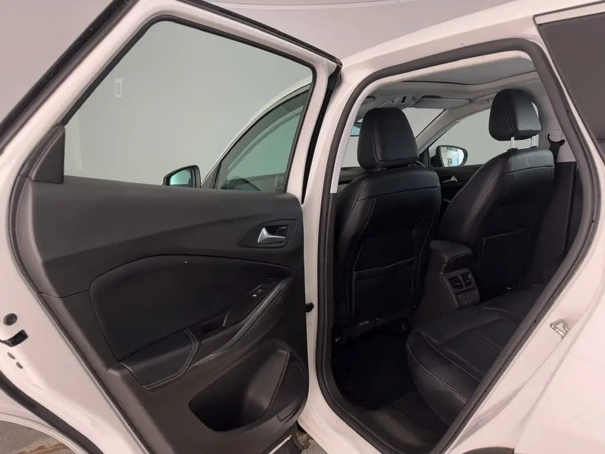 2021-vauxhall-grandland-x-15td-elite-nav-big-11