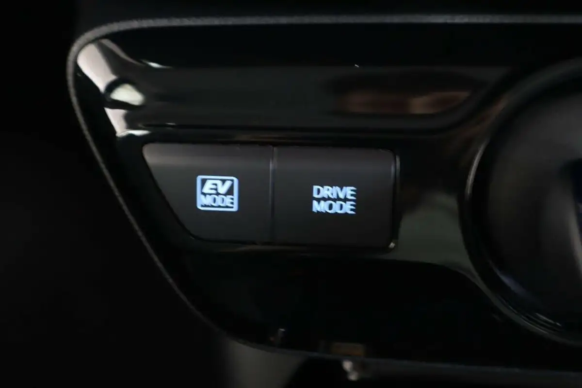 2019-toyota-prius-18-vvt-i-excel-cvt-big-18