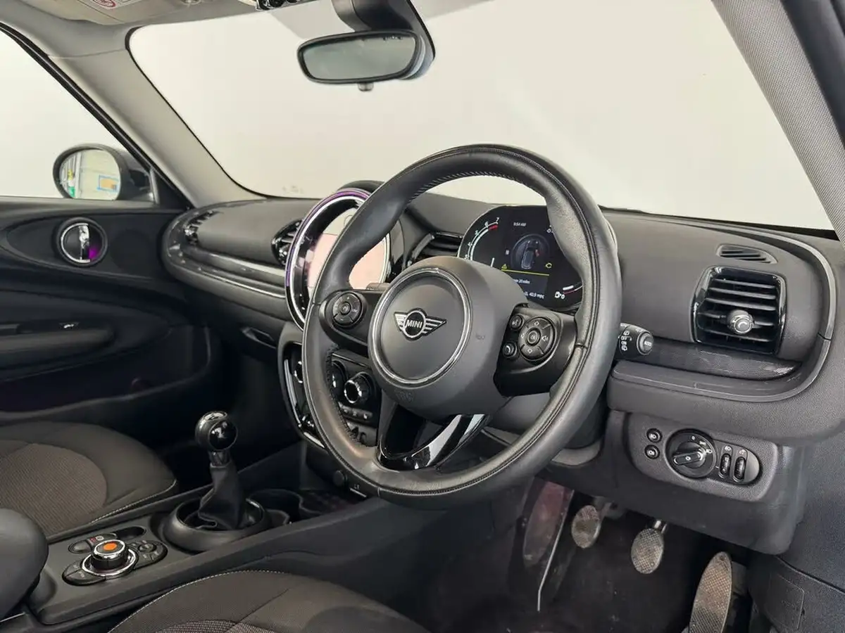 2021-mini-clubman-15-cooper-classic-big-9
