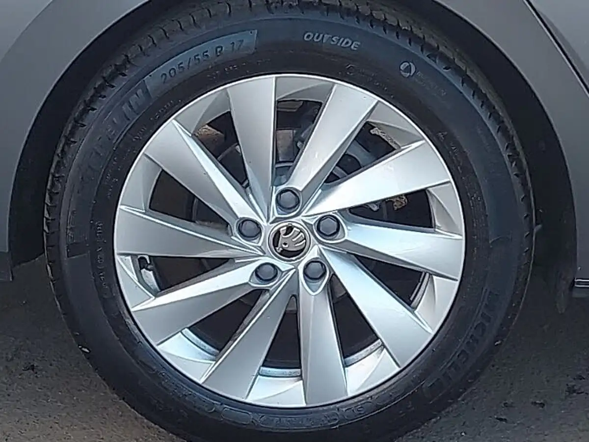 2024-skoda-octavia-20tdi-se-l-150ps-estate-dsg-big-11