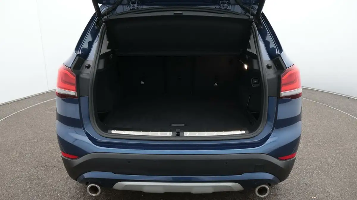 2022-bmw-x1-20-xdrive20i-xline-big-17