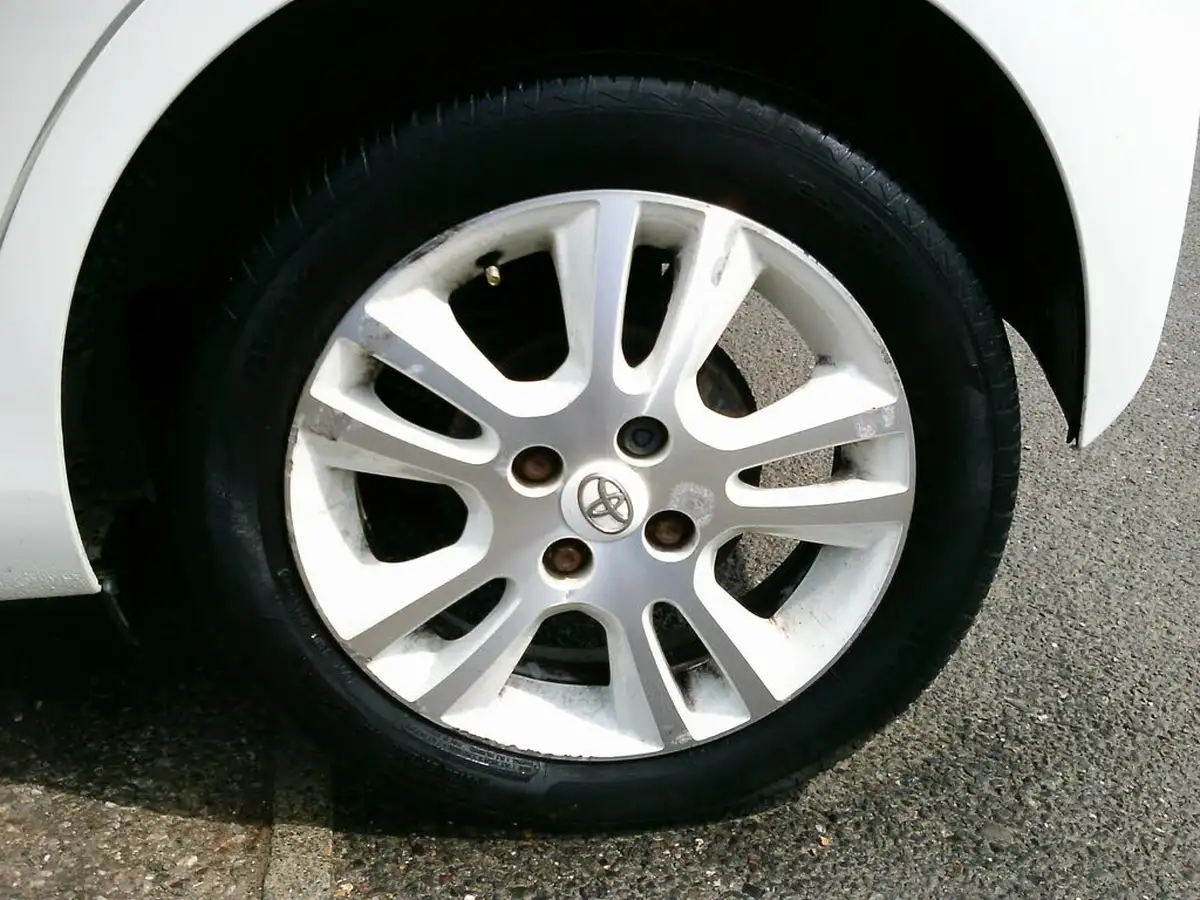 2016-toyota-aygo-10-vvt-i-x-pure-5d-big-23