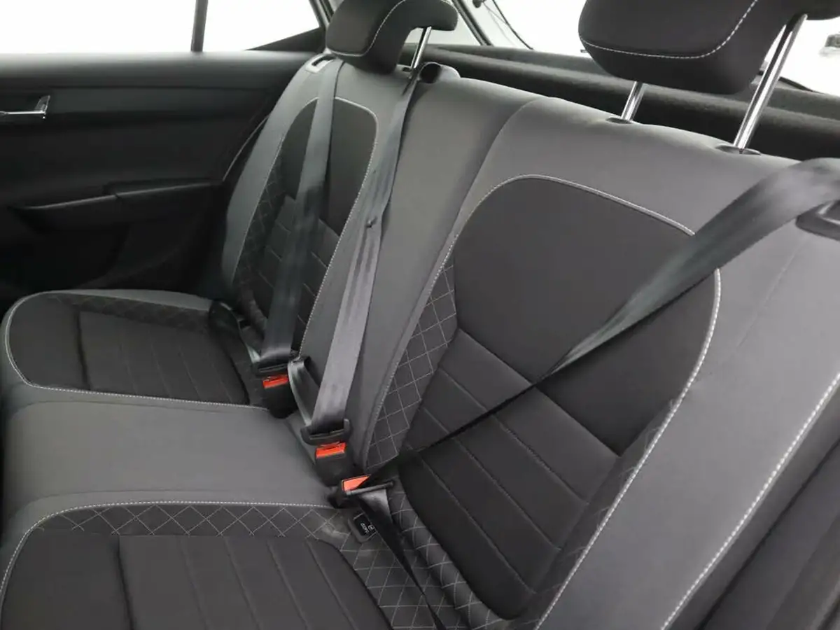2019-skoda-fabia-10-mpi-colour-edition-75ps-ss-big-9