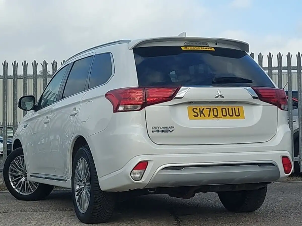 2020-mitsubishi-outlander-24-exceed-phev-big-1
