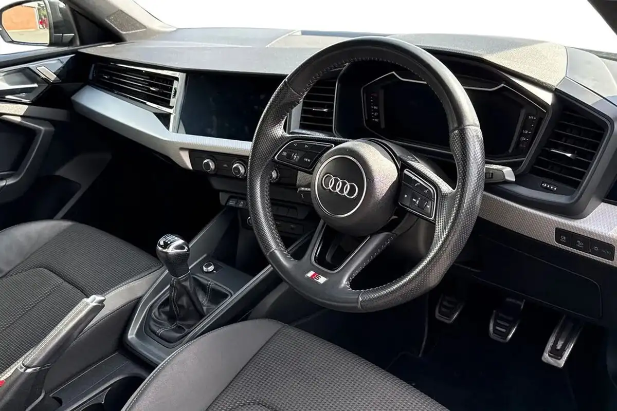 2019-audi-a1-10-30-tfsi-s-line-big-13