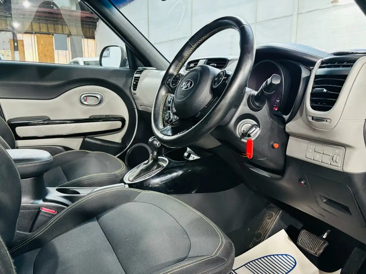 2014-kia-soul-16td-connect-auto-big-8