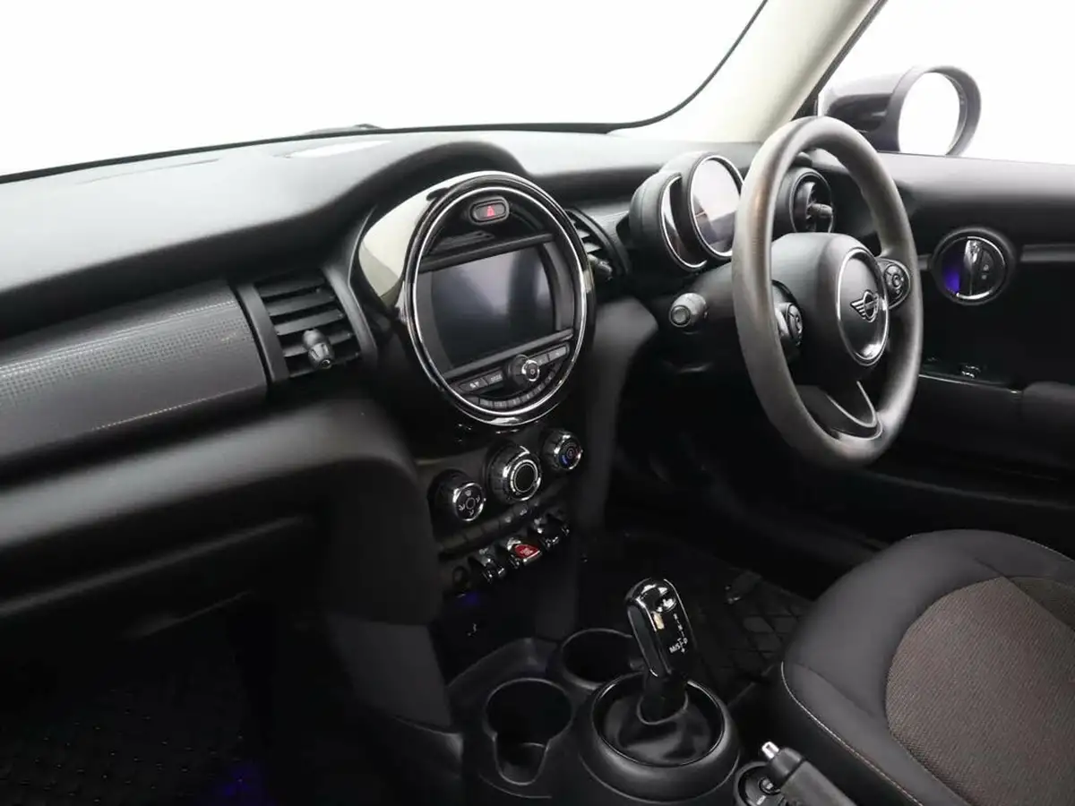 2019-mini-cooper-15-cooper-classic-hatchback-3d-auto-big-8