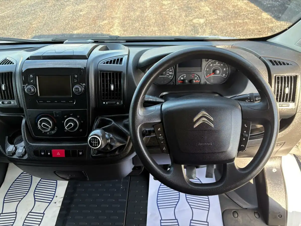 2022-citroen-relay-22bluehdi-35-l3h3-enterprise-big-21