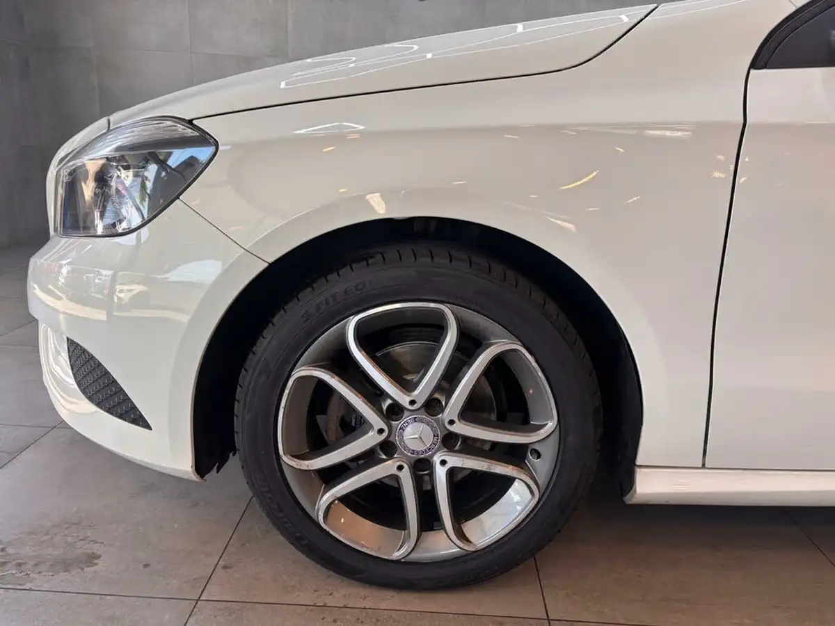 2015-mercedes-benz-a-class-15-cdi-a180-sport-109ps-7g-dct-big-13