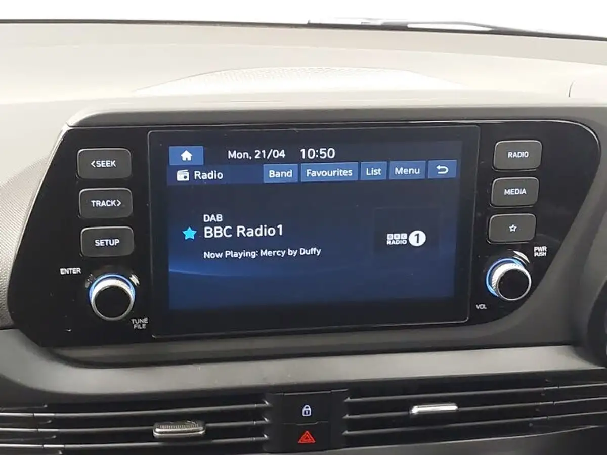 2024-hyundai-i20-10-t-gdi-advance-big-9