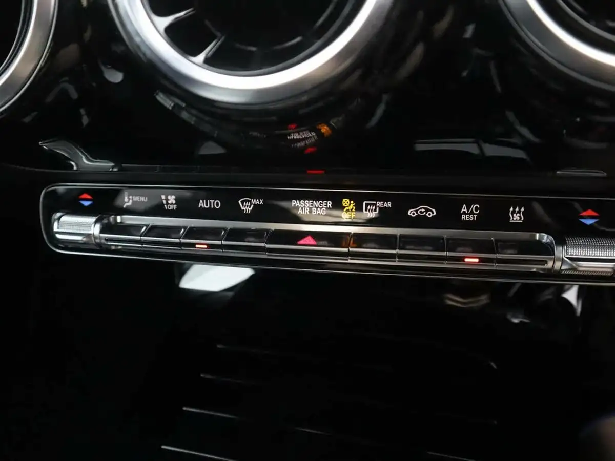 2020-mercedes-benz-a-class-13-a250e-amg-line-executive-saloon-4d-big-17