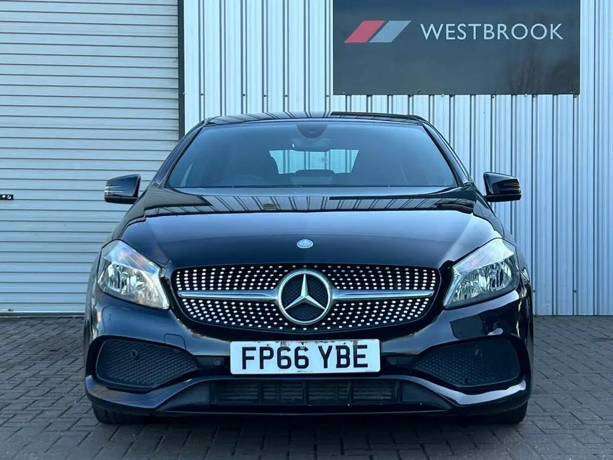 2016-mercedes-benz-a-class-15d-a180d-amg-line-ss-big-3