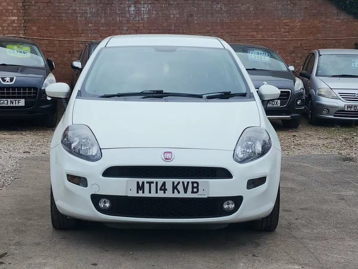 2014-fiat-punto-12-easy-3d-big-19