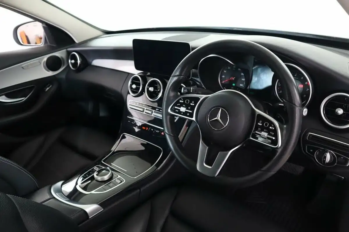 2018-mercedes-benz-c-class-15-c200-sport-ss-saloon-4d-big-16