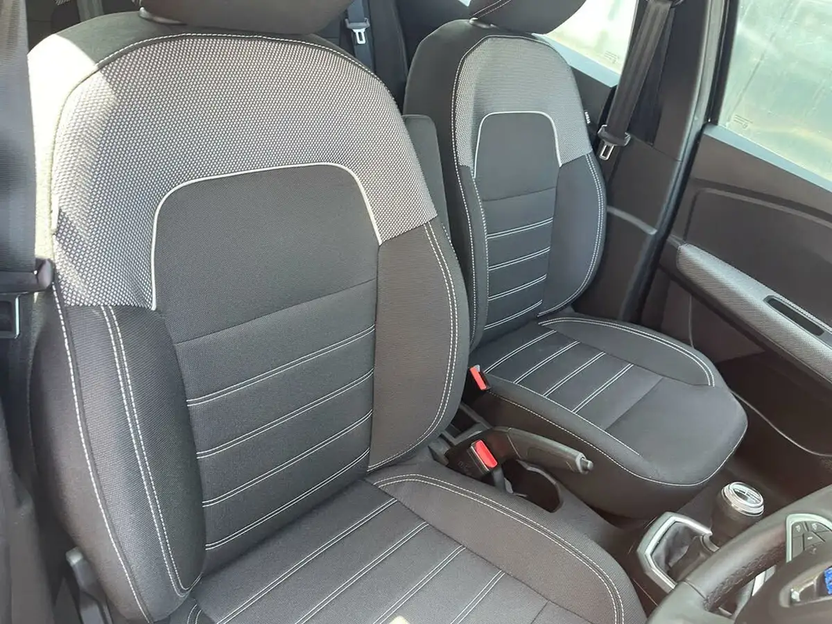 2022-dacia-sandero-10-tce-comfort-90bhp-big-16
