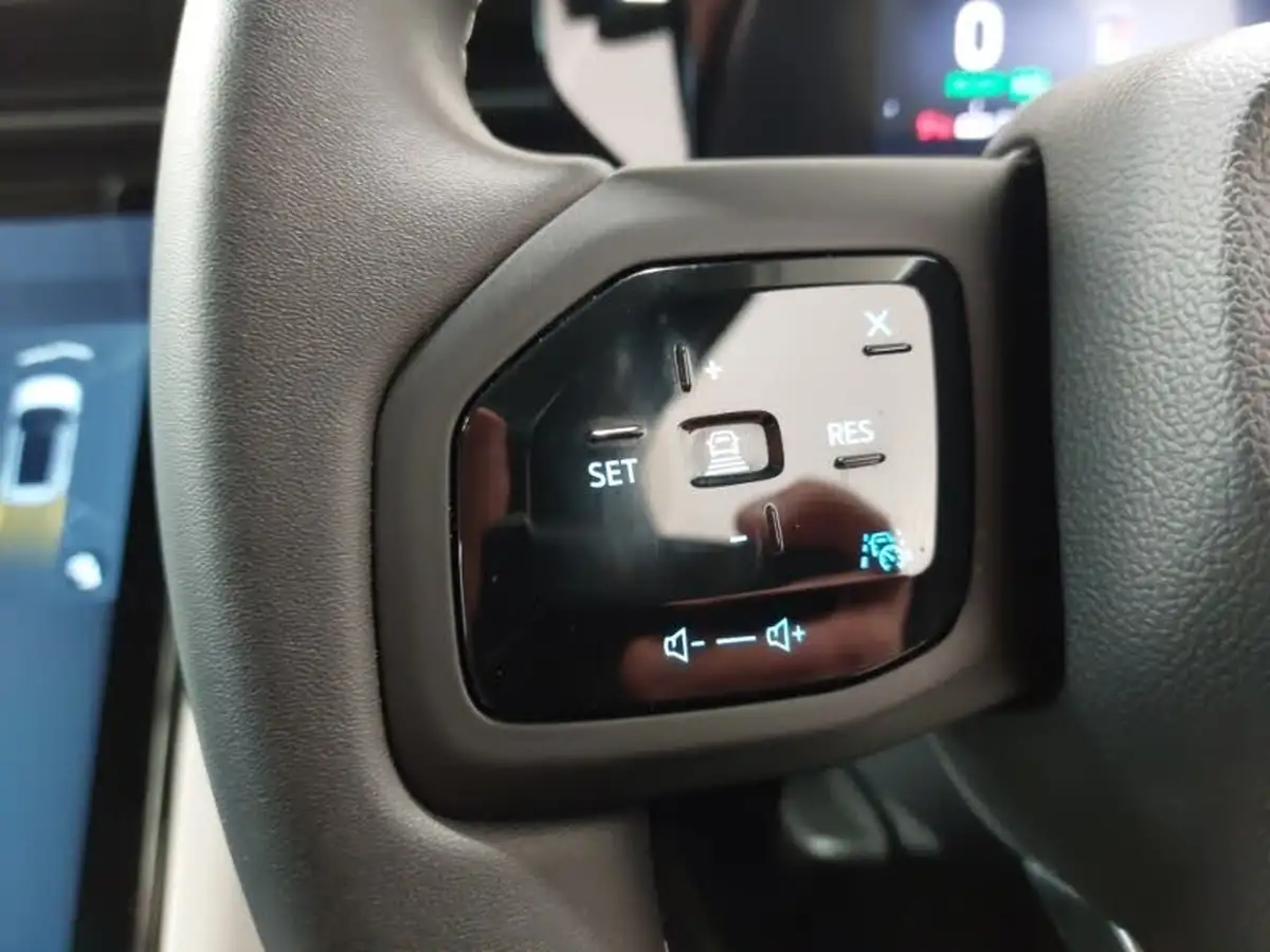 2024-ford-explorer-e-premium-286ps-77kwh-big-18