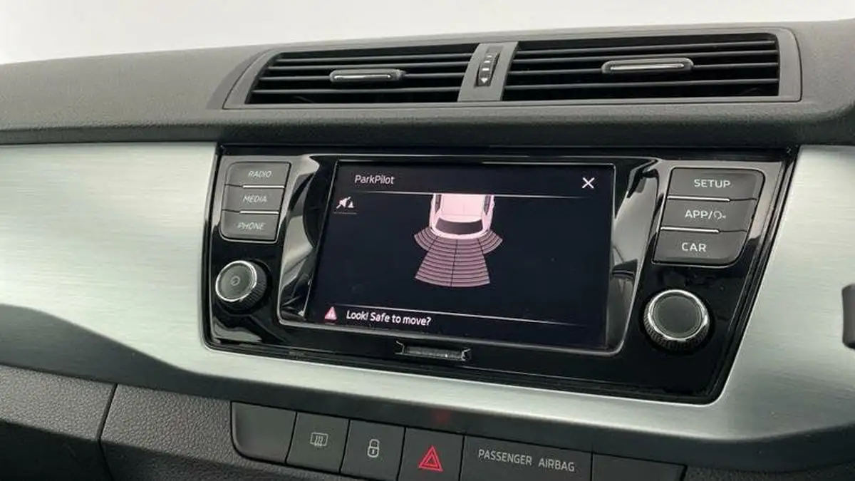 2019-skoda-fabia-10-tsi-colour-edition-big-13