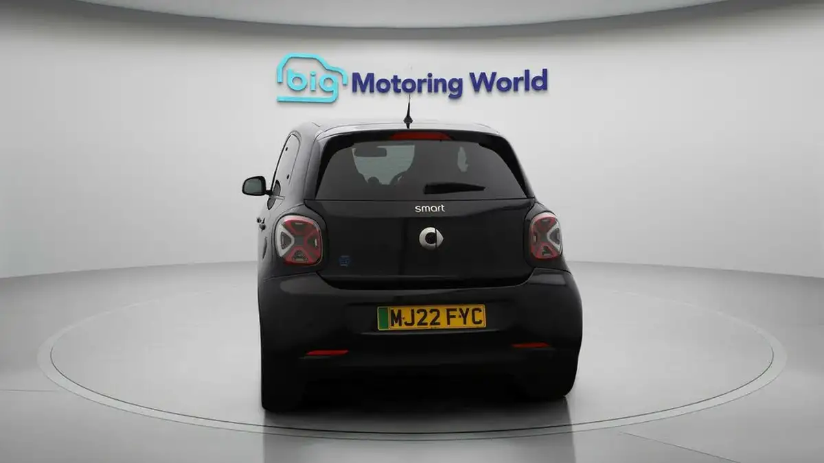 2022-smart-forfour-eq-exclusive-big-6