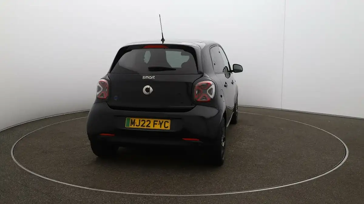 2022-smart-forfour-eq-exclusive-big-47