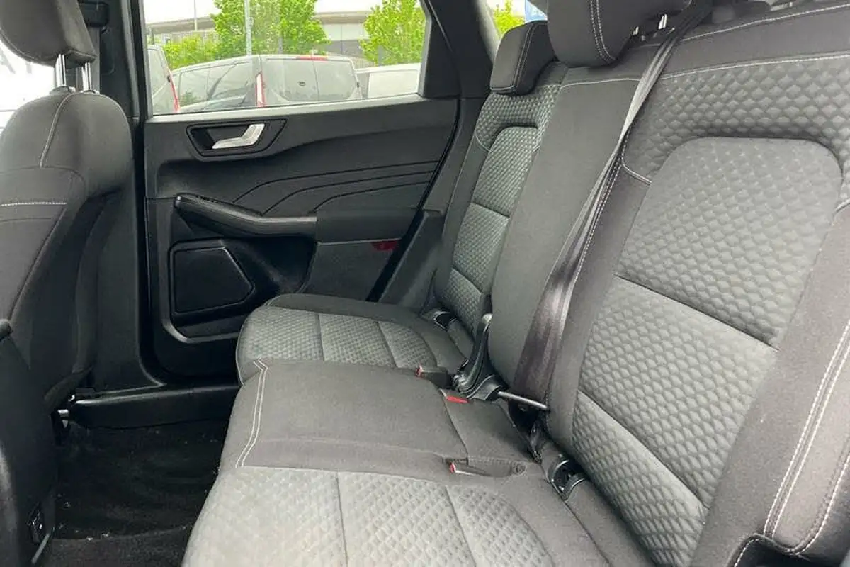 2022-ford-kuga-15-zetec-auto-big-19