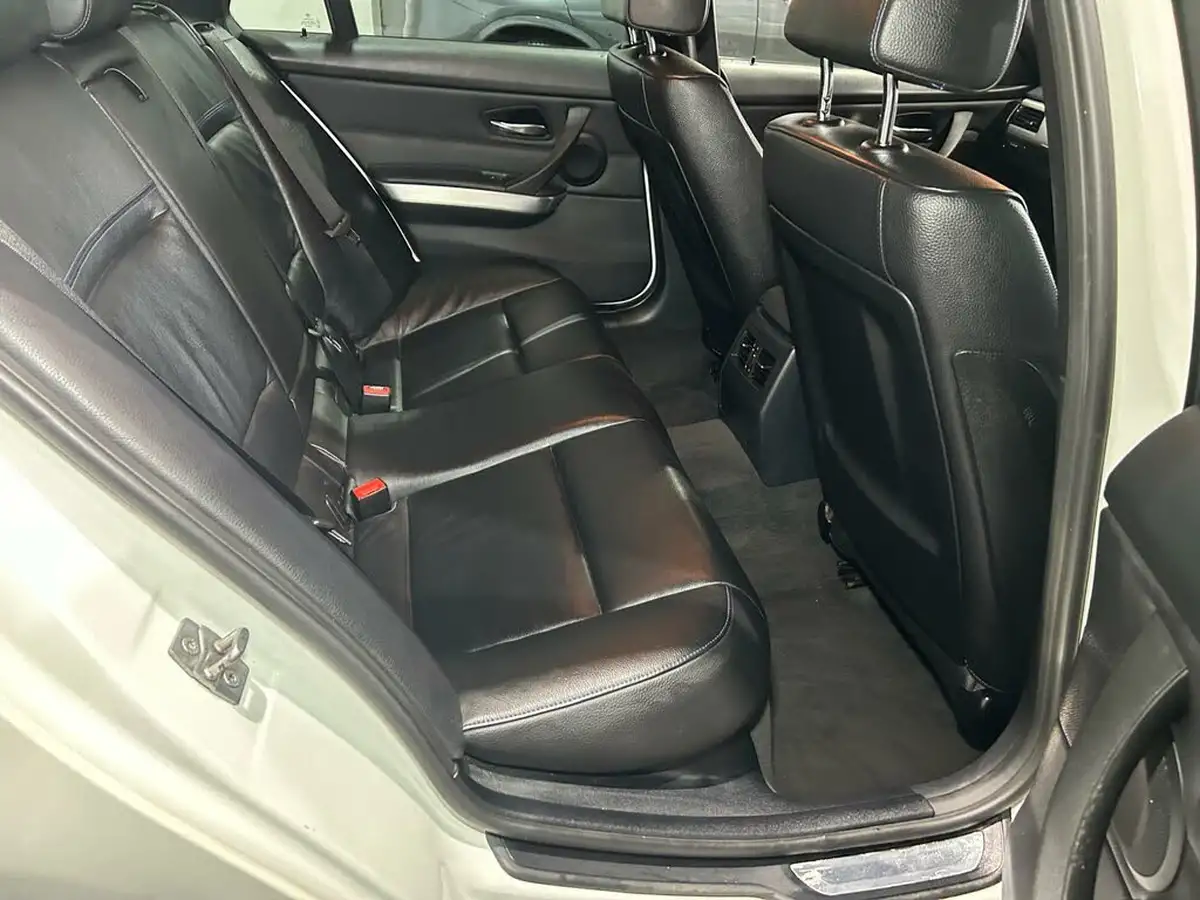2011-bmw-3-series-20td-320d-sport-plus-touring-estate-5d-big-16
