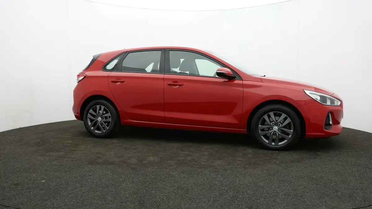 2018-hyundai-i30-16crdi-se-nav-109ps-blue-drive-isg-hatchback-1582cc-dct-big-34