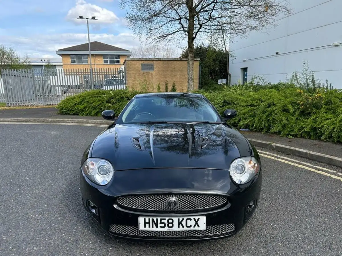 2008-jaguar-xkr-42-coupe-big-9