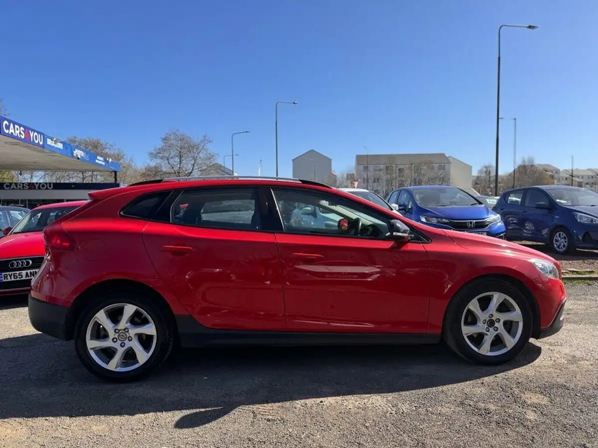 2014-volvo-v40-16td-d2-cross-country-lux-powershift-big-7
