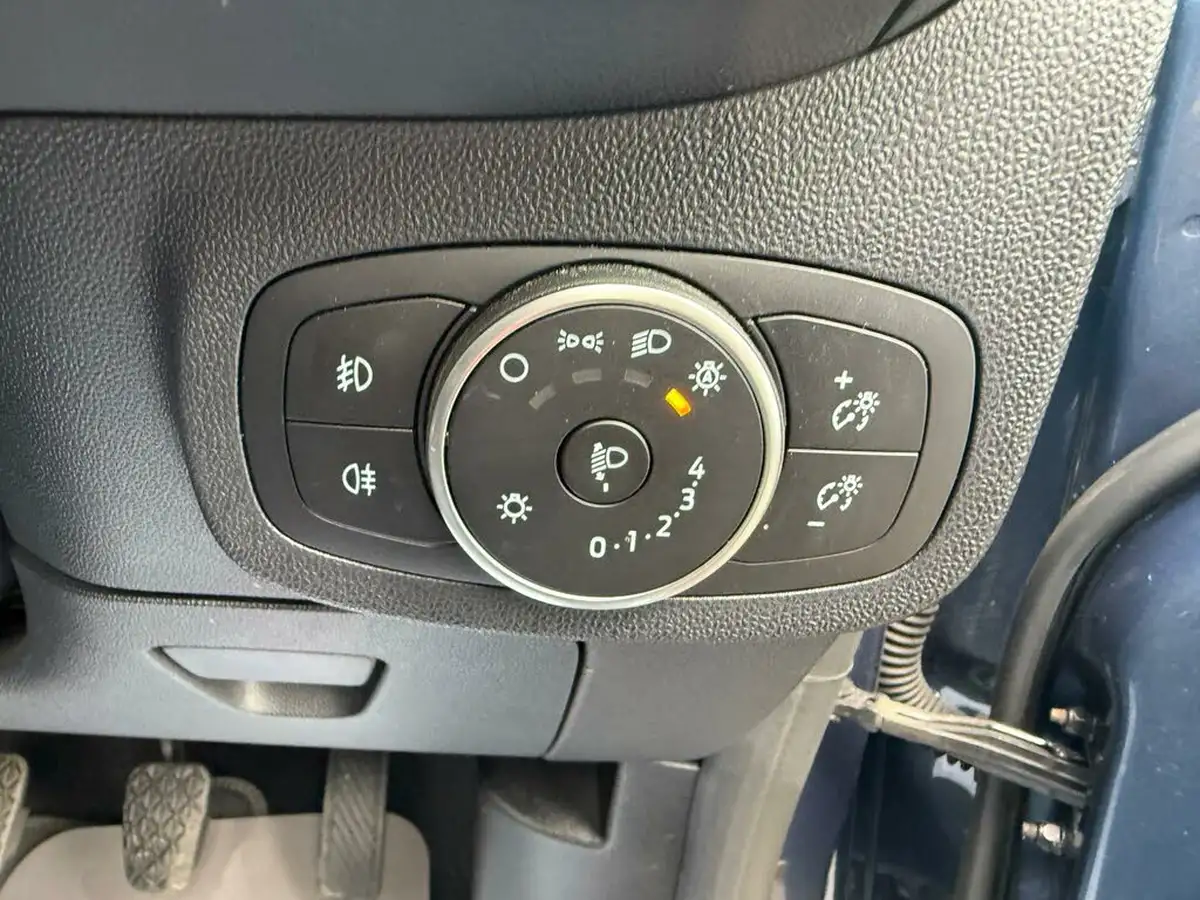 2020-ford-fiesta-10t-titanium-125ps-big-43