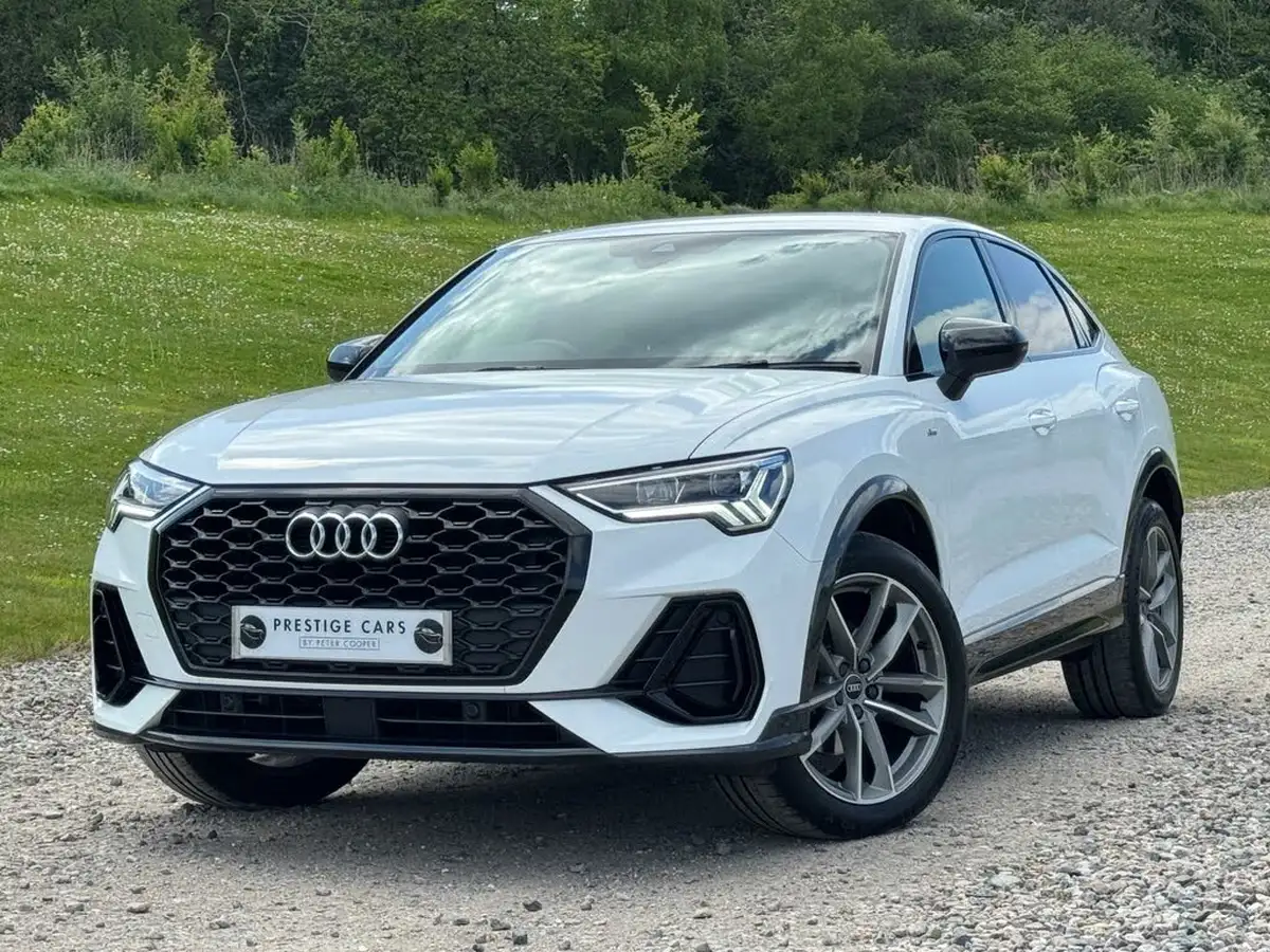 2022-audi-q3-15-35-tfsi-black-edition-cod-sportback-s-tronic-big-2