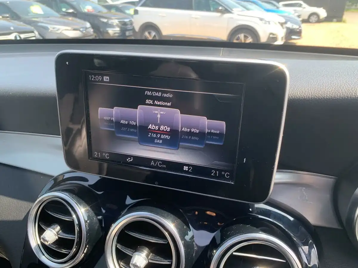 2017-mercedes-benz-glc-class-21d-glc250d-amg-line-premiumss-coupe-4d-big-17