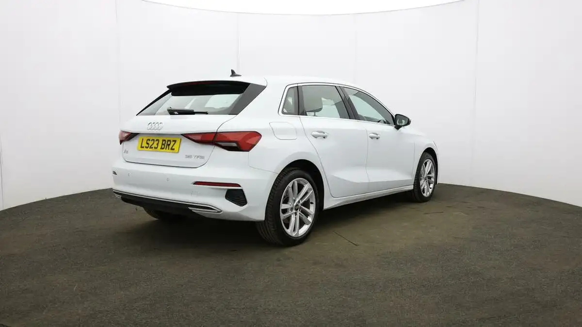 2023-audi-a3-15-35-tfsi-sportback-5d-s-tronic-big-51