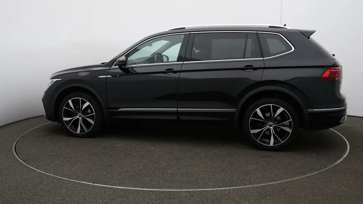 2023-volkswagen-tiguan-allspace-15-tsi-r-line-big-54