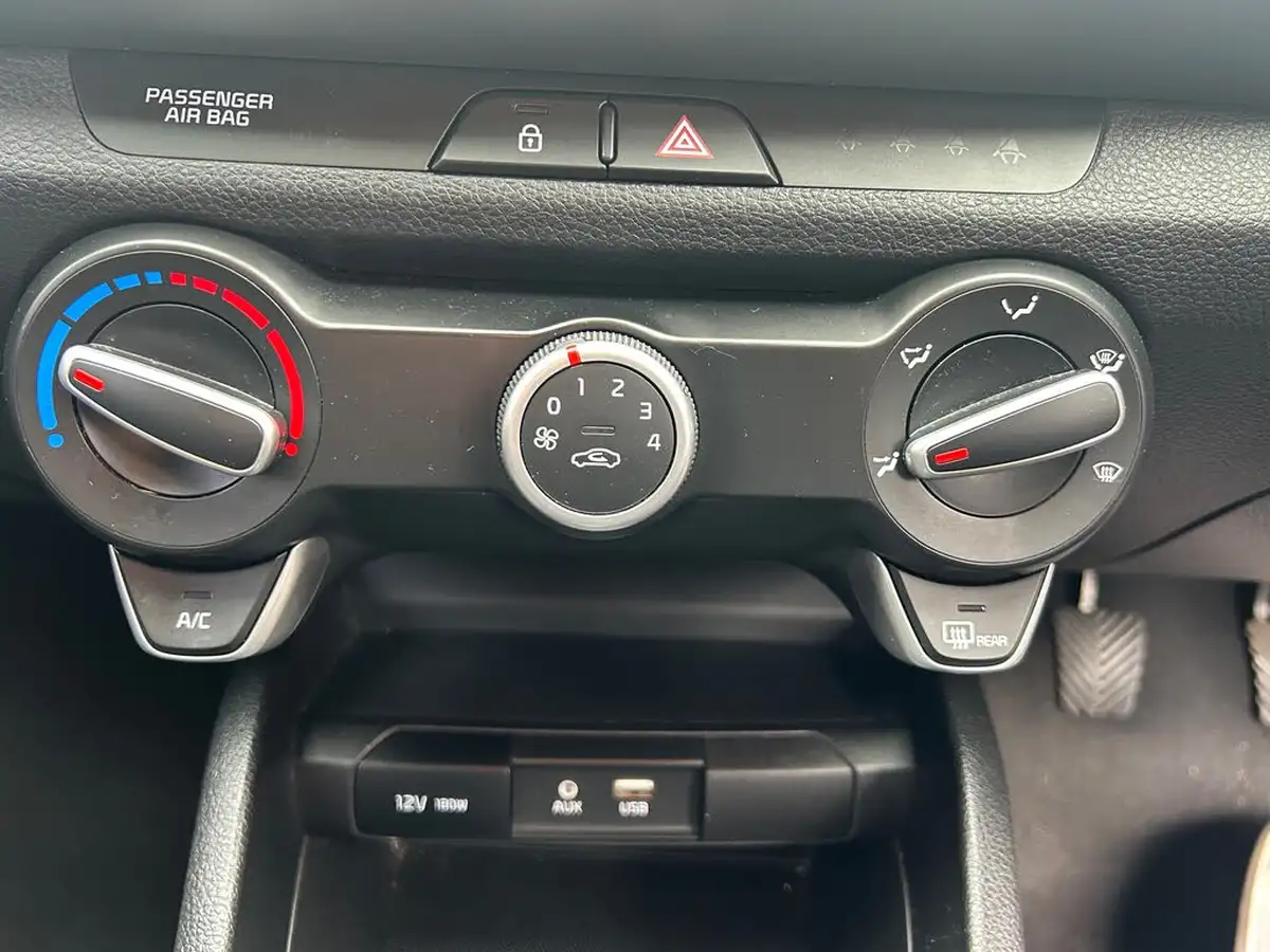 2018-kia-stonic-14-2-big-6
