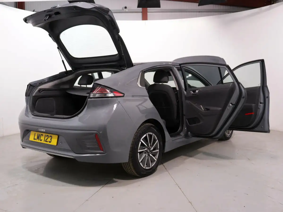 2022-hyundai-ioniq-e-premium-electric-big-50