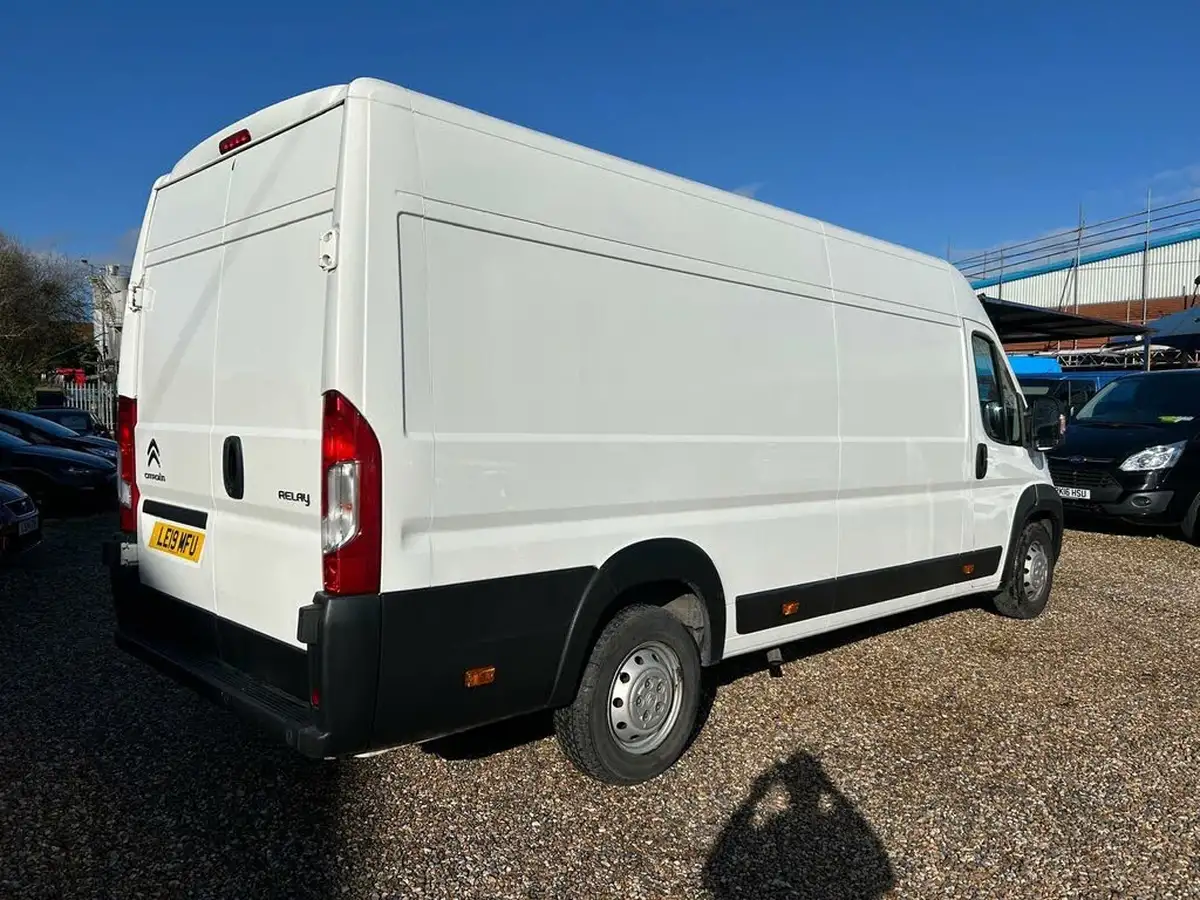 2019-citroen-relay-20bluehdi-35-l4h2-enterprise-big-11