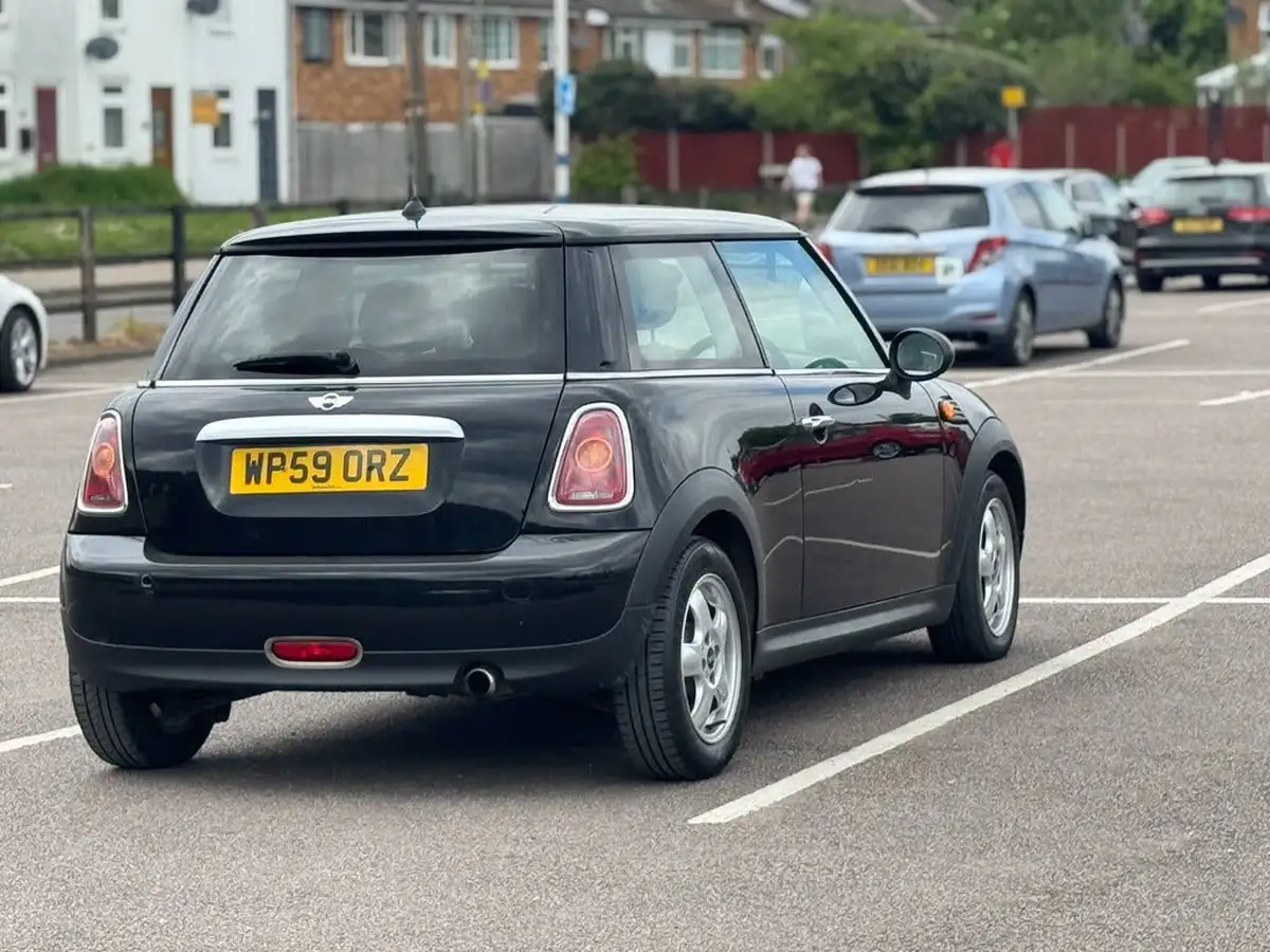 2009-mini-cooper-14-one-95bhp-big-31
