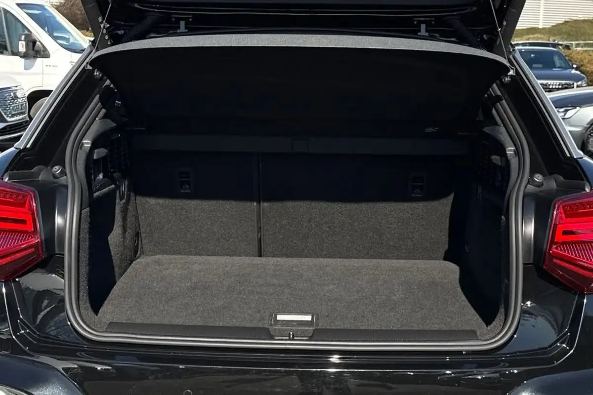 2024-audi-q2-15-35-tfsi-s-line-tronic-big-6
