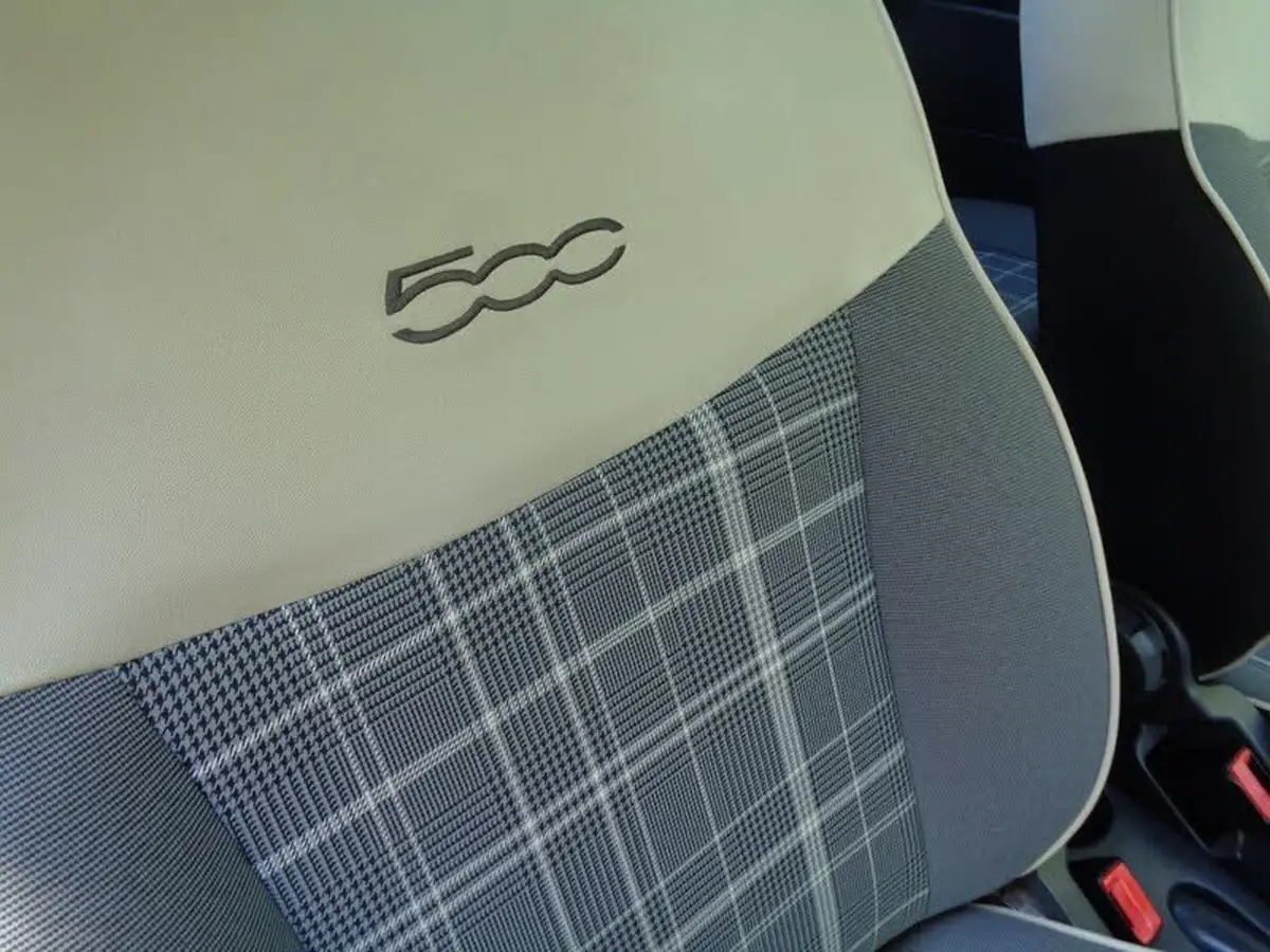 2017-fiat-500-12-lounge-big-21