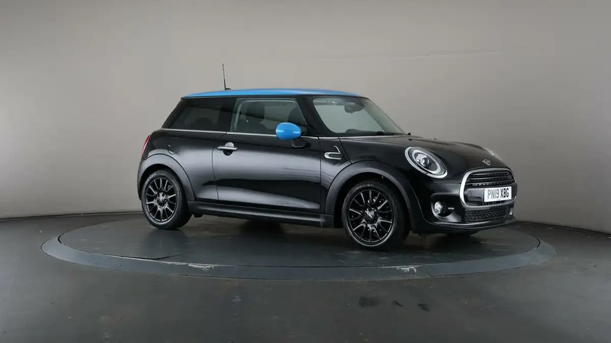 2019-mini-cooper-15-cooper-classic-hatchback-3d-big-44