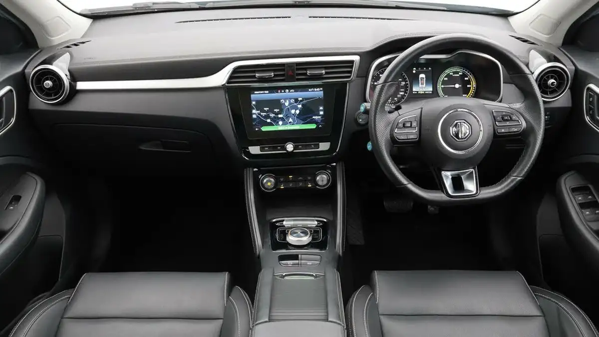 2021-mg-zs-suv-e-exclusive-ev-big-13