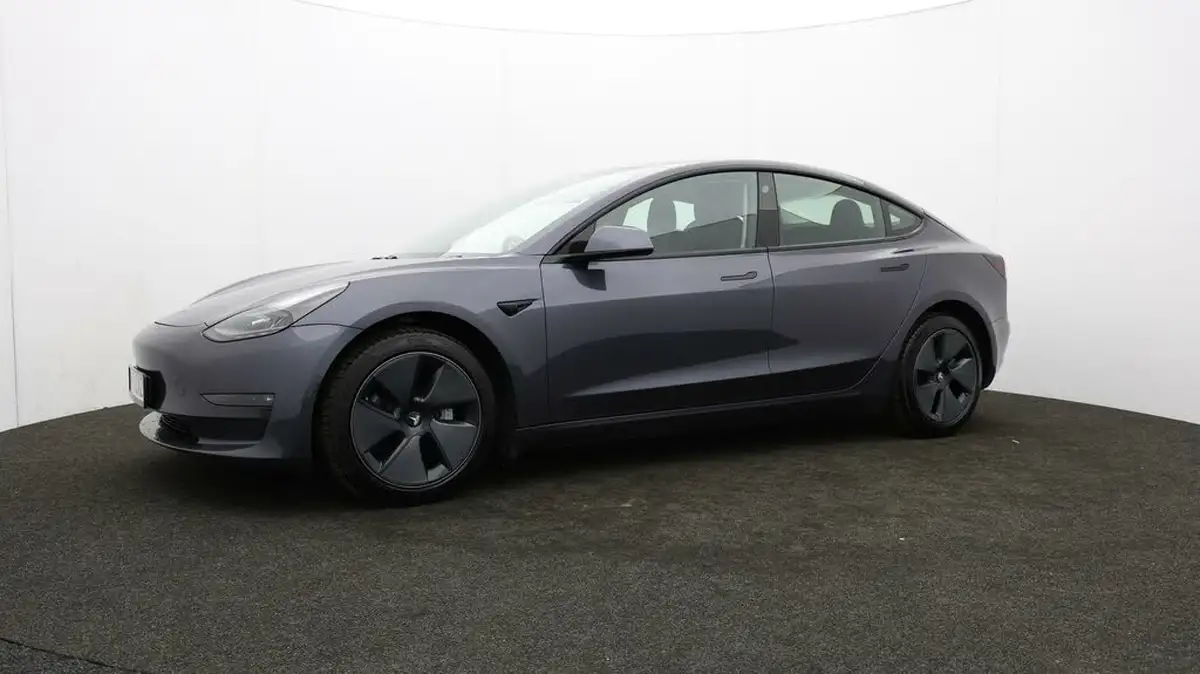 2021-tesla-model-3-e-long-range-awd-big-56