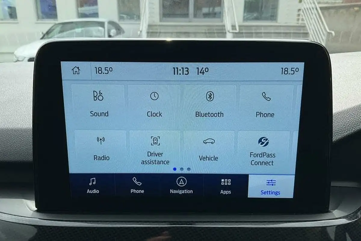 2022-ford-kuga-big-25