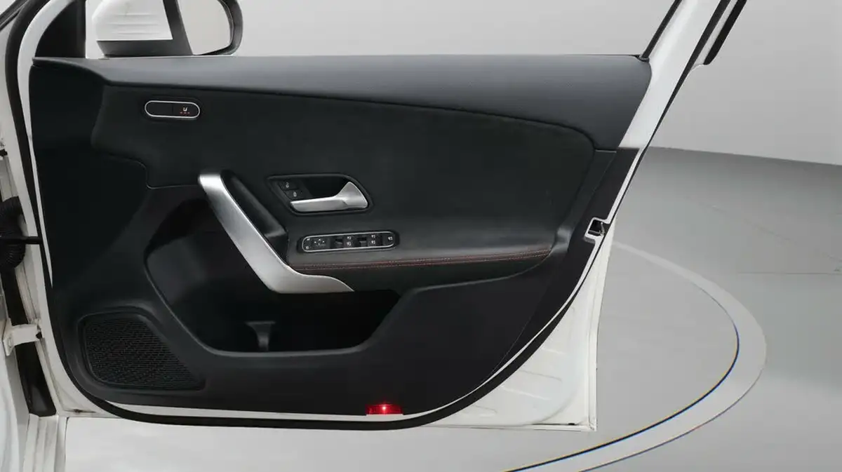 2021-mercedes-benz-a-class-20d-a180d-amg-line-hatchback-5d-8g-dct-big-15