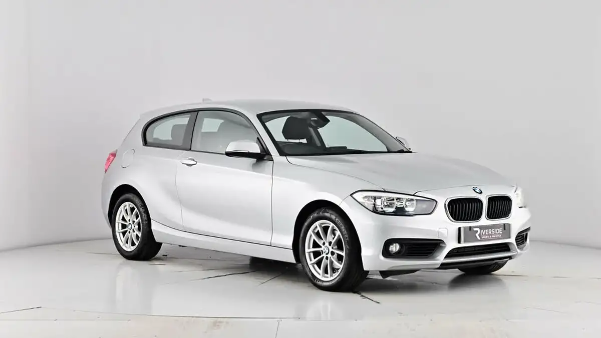 2017-bmw-1-series-20td-118d-se-3d-big-43
