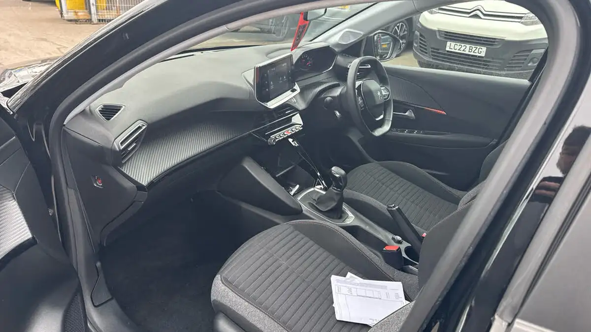 2023-peugeot-208-12-puretech-active-premium-75ps-big-11