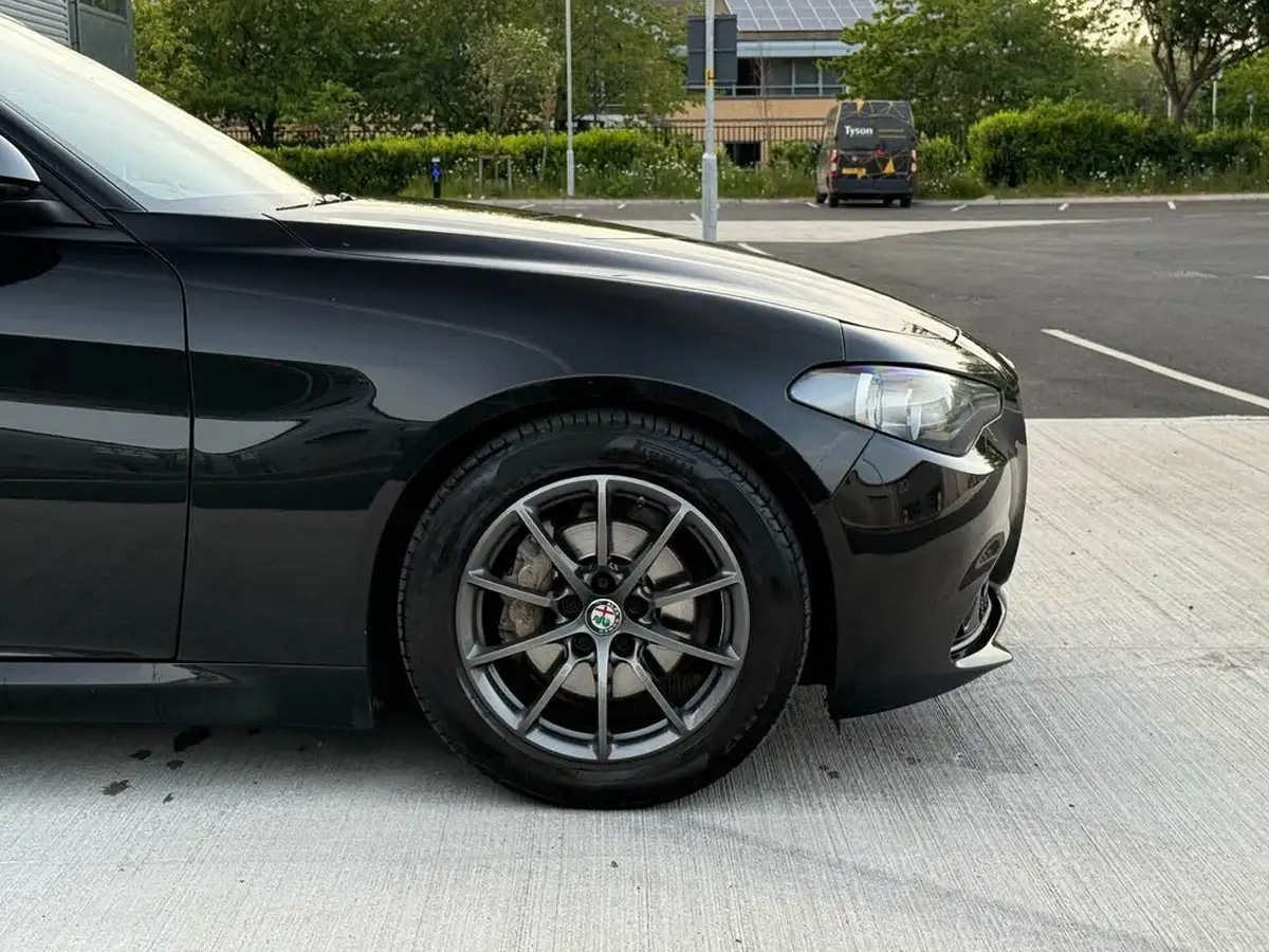 2018-alfa-romeo-giulia-22td-super-147bhp-big-17