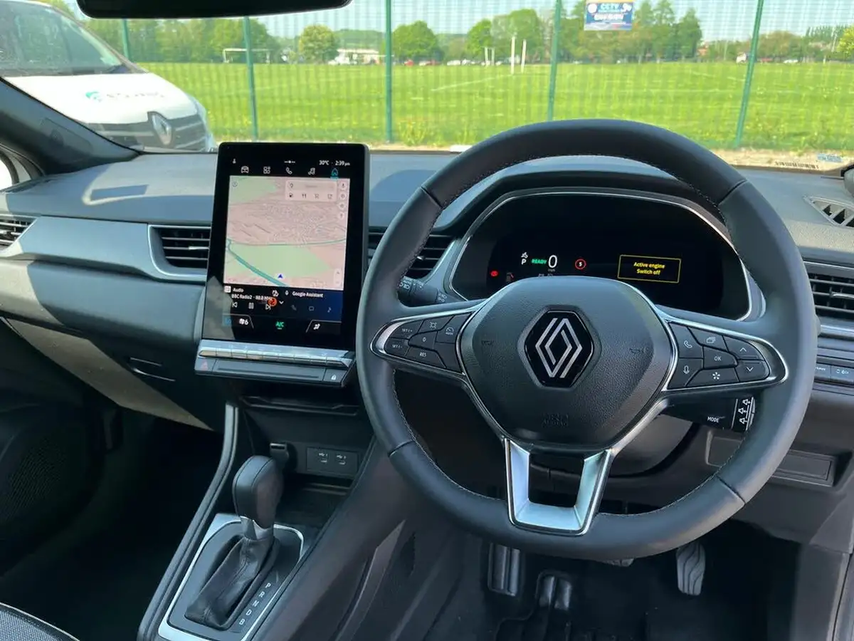 2025-renault-captur-16-techno-145ps-full-big-17