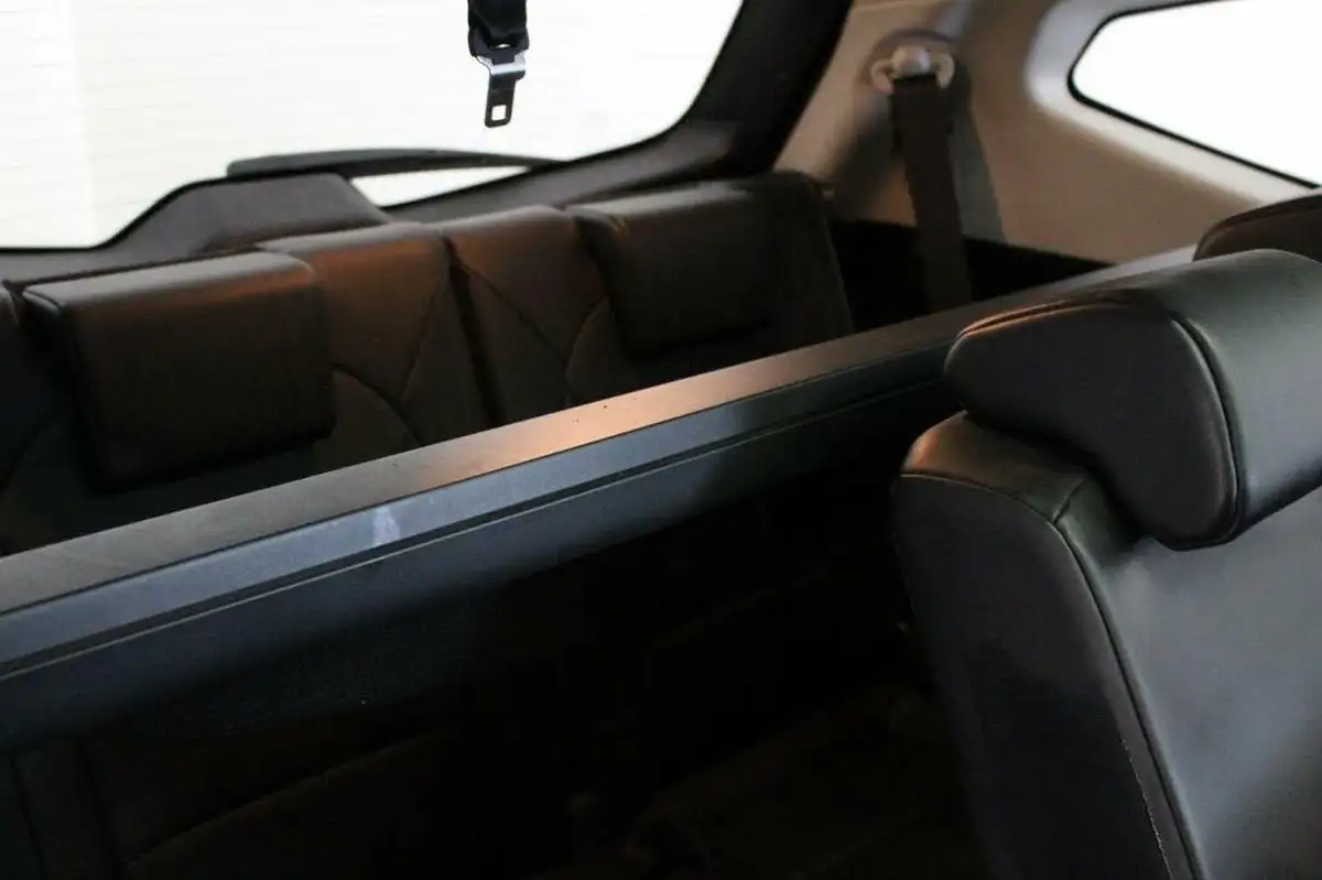 2013-nissan-qashqai2-15td-360-big-47